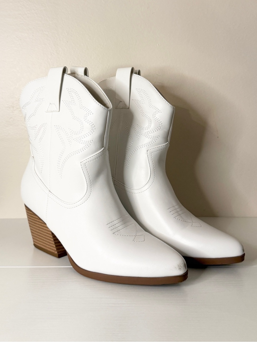 Dream Pairs White Western Ankle Boots with Stacked Brown Heel